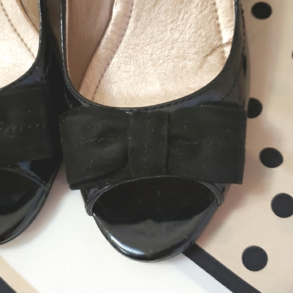 BCBGeneration Vegan Leather & Suede Wedge Peep Toe Heels GUC 8.5 - Picture 4 of 13